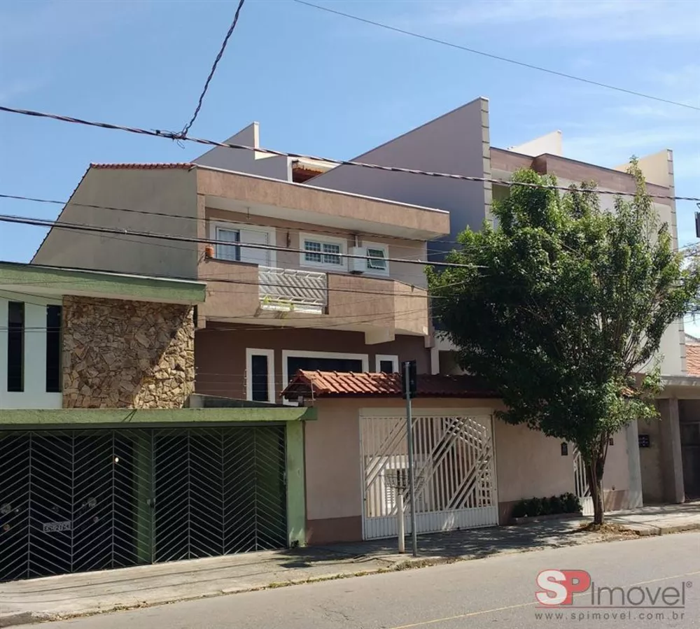 Casa à venda com 6 quartos, 290m² - Foto 1