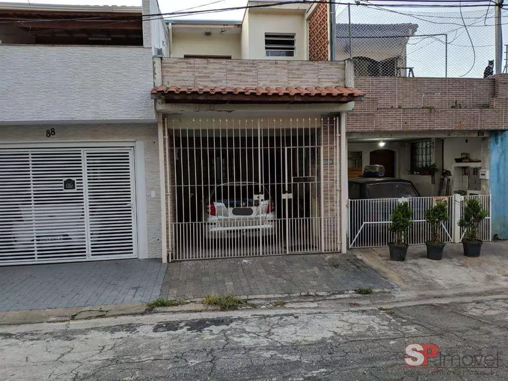 Casa à venda com 2 quartos, 100m² - Foto 1