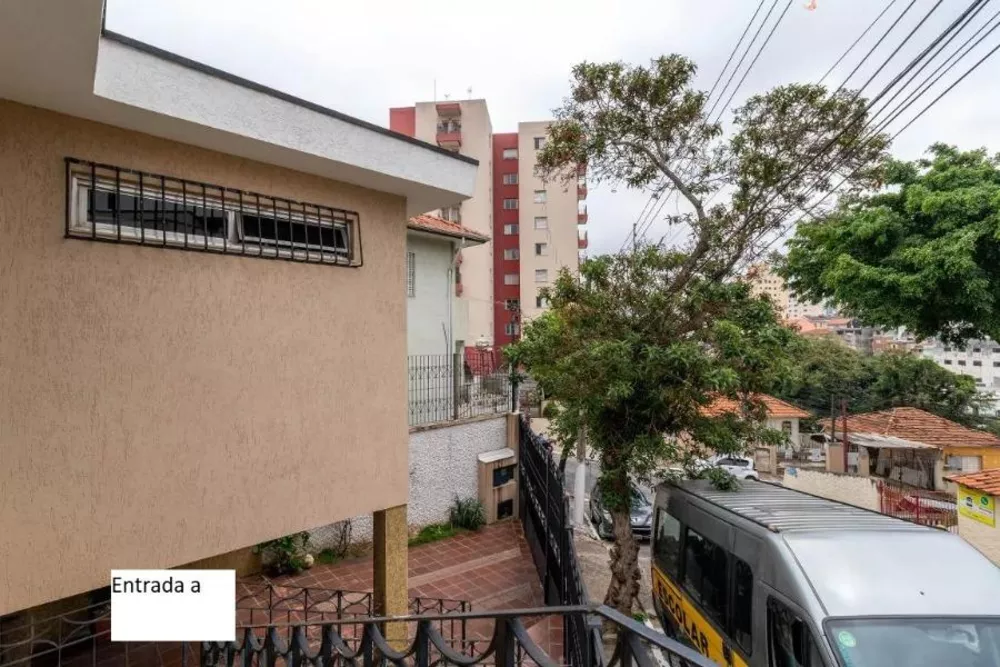 Casa à venda com 4 quartos, 215m² - Foto 4