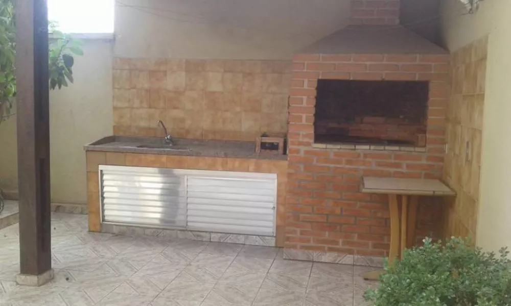 Sobrado à venda com 5 quartos, 180m² - Foto 2