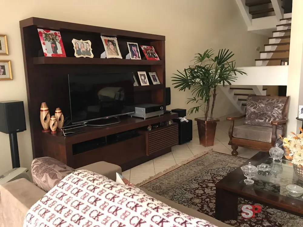 Casa, 3 quartos, 250 m² - Foto 4