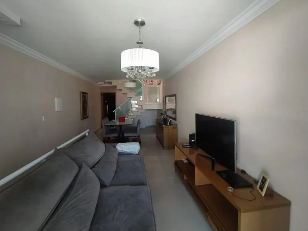 Sobrado, 3 quartos, 247 m² - Foto 2