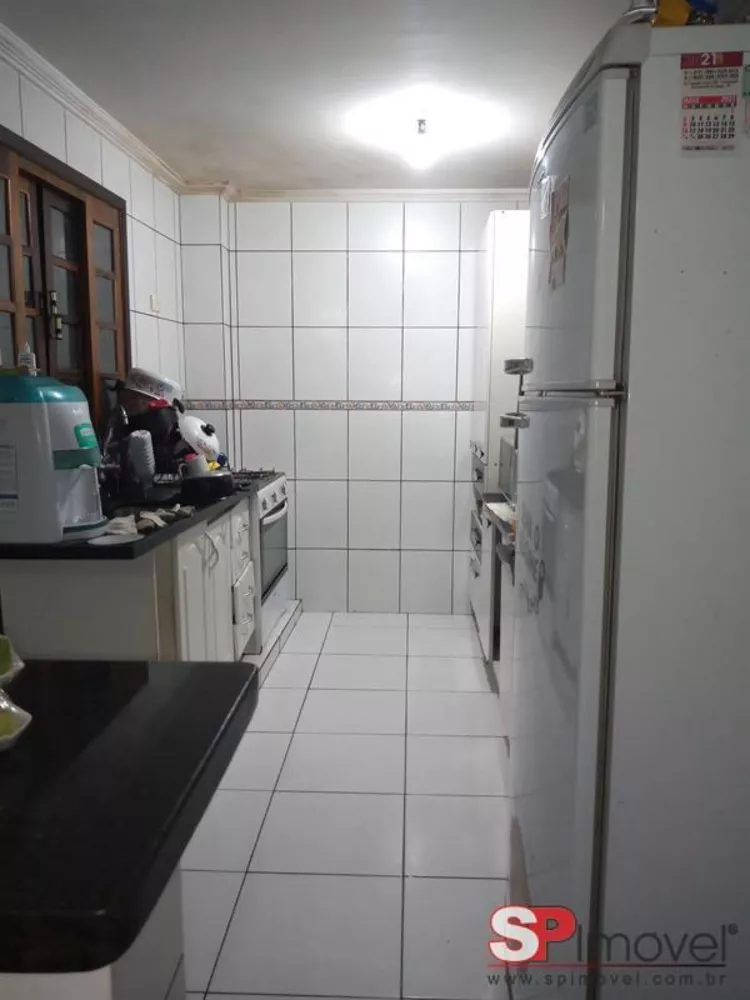 Casa à venda com 3 quartos, 180m² - Foto 2