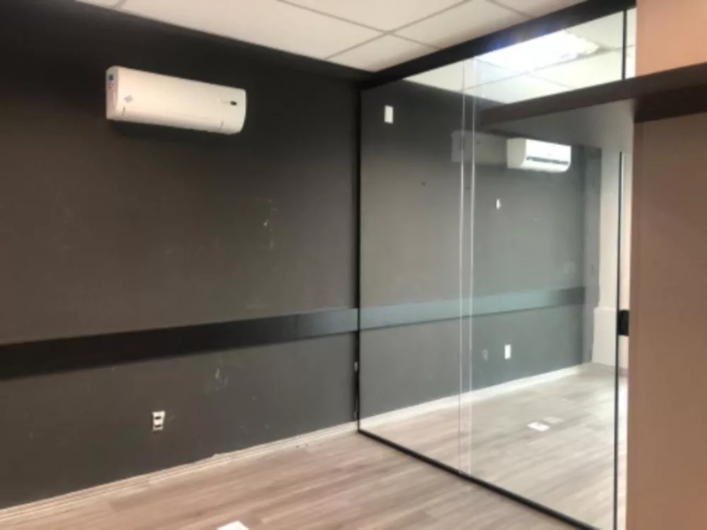 Conjunto Comercial-Sala à venda com 1 quarto, 42m² - Foto 2