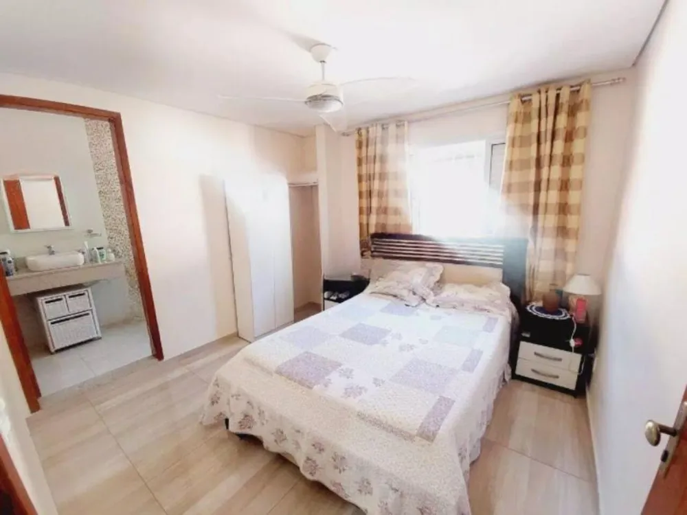 Sobrado, 3 quartos, 233 m² - Foto 1