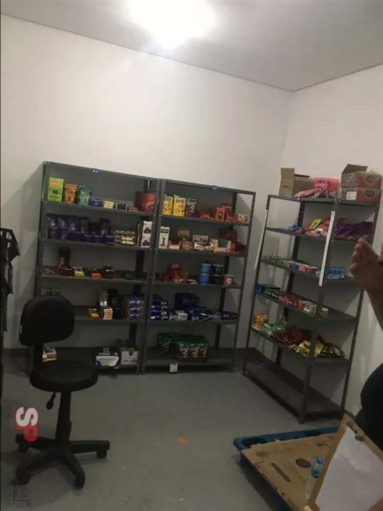 Prédio Inteiro à venda com 1 quarto, 250m² - Foto 2