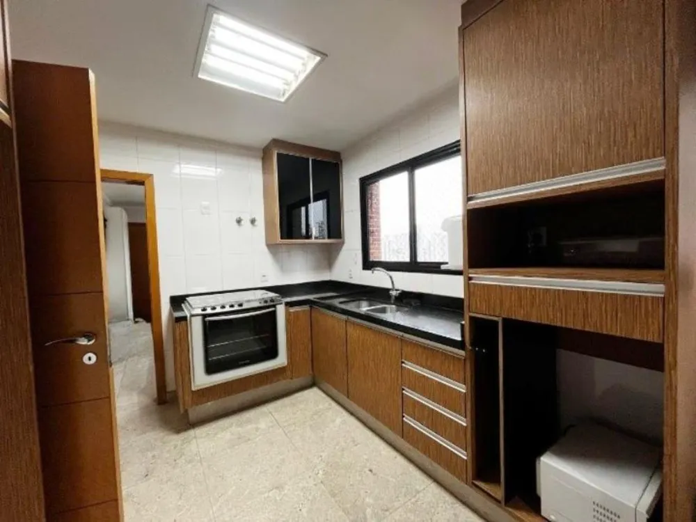 Apartamento, 3 quartos, 186 m² - Foto 2