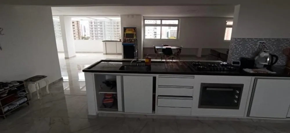 Cobertura, 3 quartos, 228 m² - Foto 3