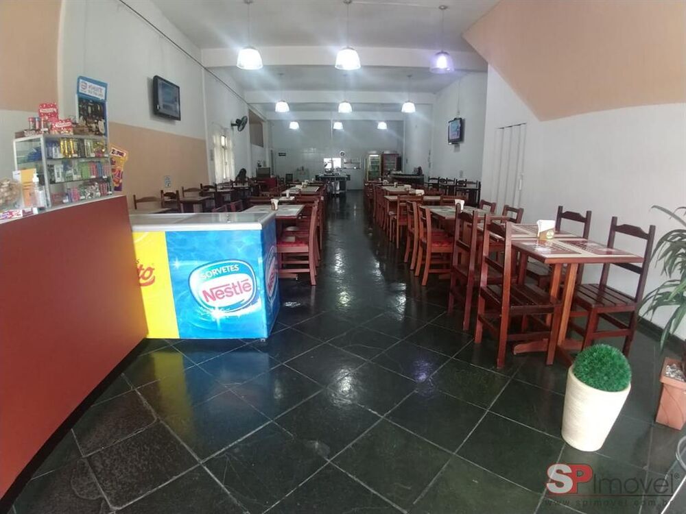 Prédio Inteiro à venda com 1 quarto, 200m² - Foto 1