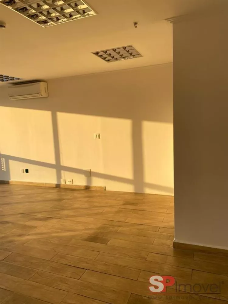 Prédio Inteiro à venda com 1 quarto, 37m² - Foto 1