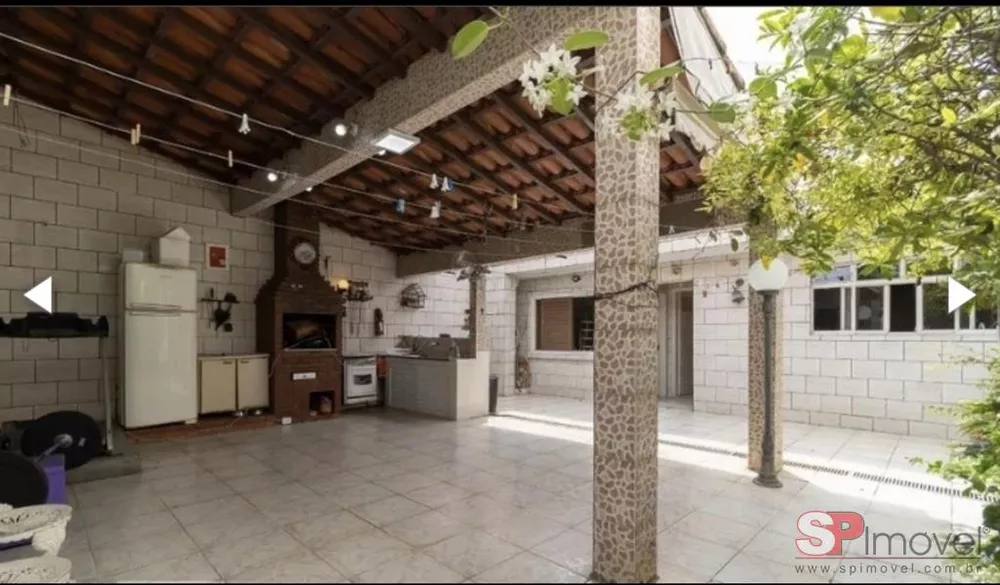 Casa à venda com 4 quartos, 260m² - Foto 1