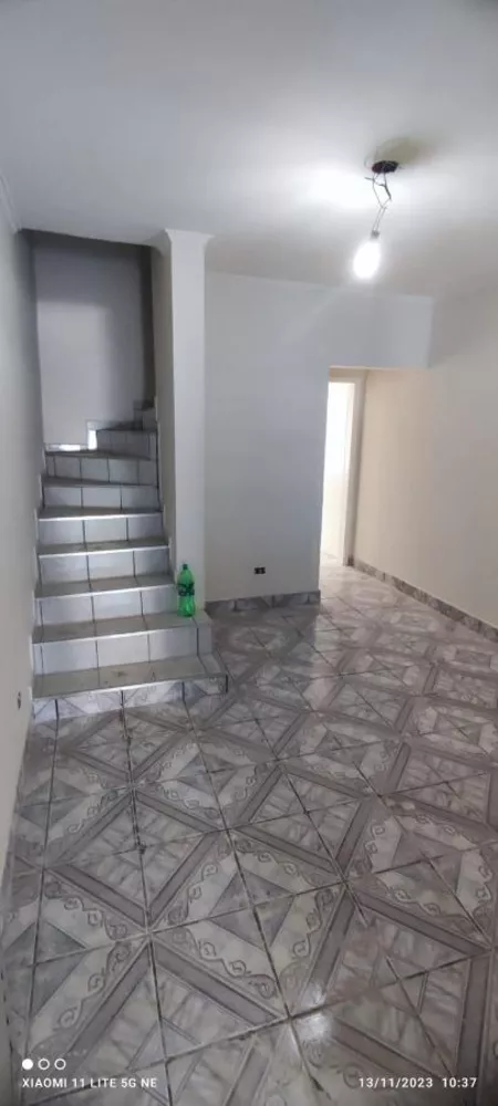 Sobrado à venda com 2 quartos, 120m² - Foto 1