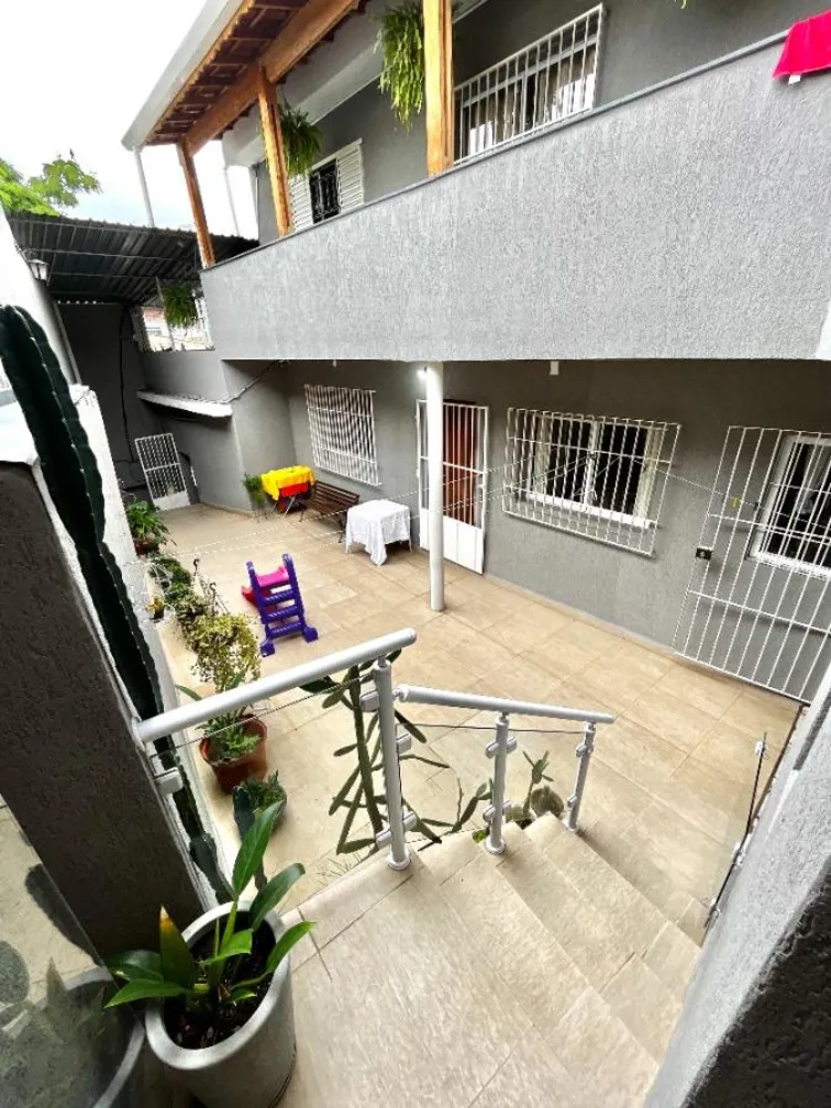 Casa, 4 quartos, 220 m² - Foto 1