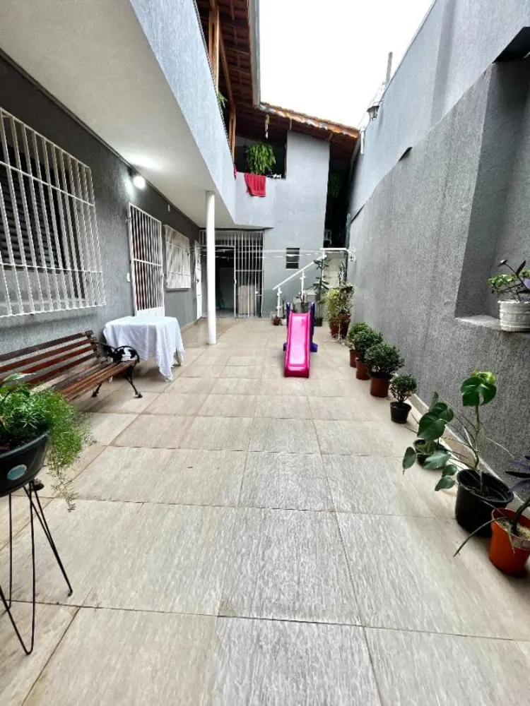 Casa, 4 quartos, 220 m² - Foto 2