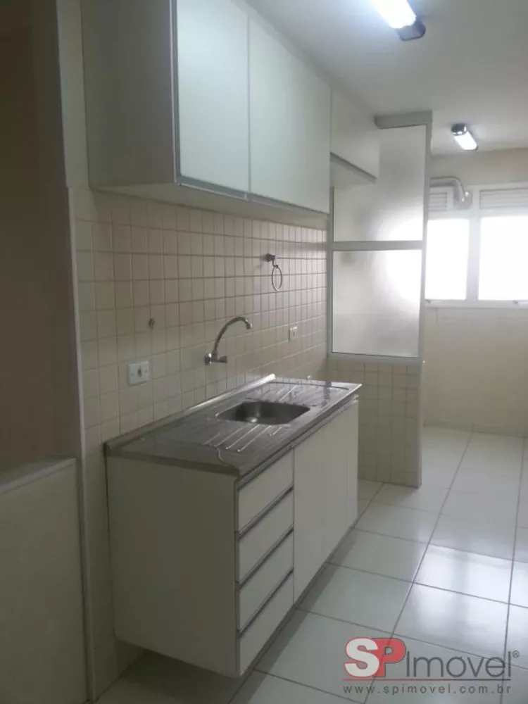 Apartamento à venda com 3 quartos, 67m² - Foto 2