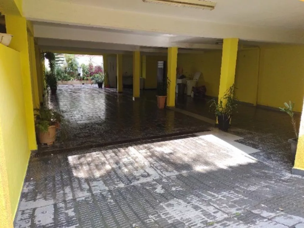 Sobrado à venda com 4 quartos, 250m² - Foto 2