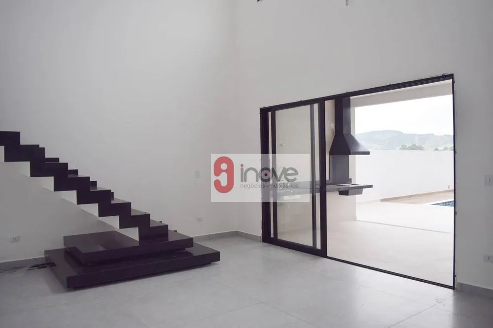 Casa, 4 quartos, 305 m² - Foto 1