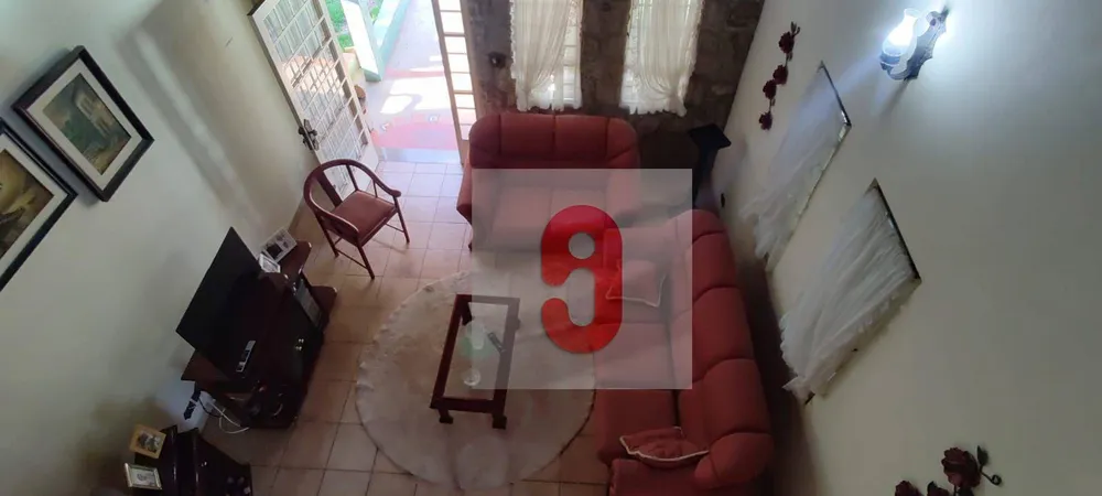 Casa, 3 quartos, 228 m² - Foto 1