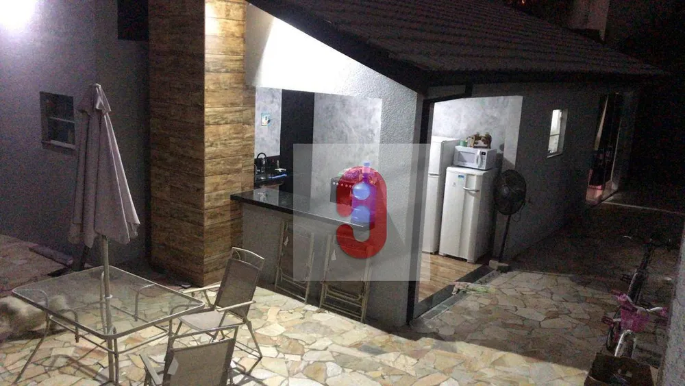 Casa, 3 quartos, 200 m² - Foto 1