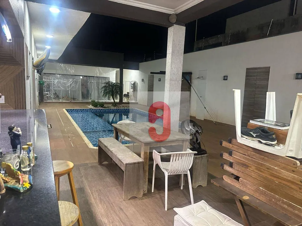 Casa, 3 quartos, 200 m² - Foto 2