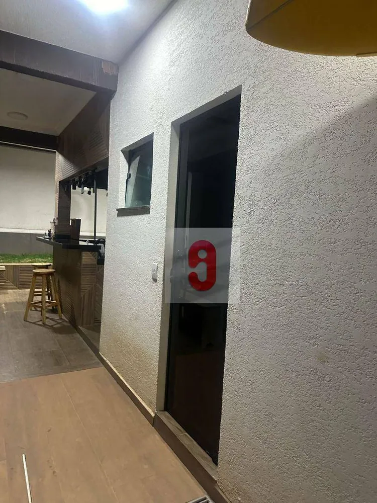Casa, 3 quartos, 200 m² - Foto 9