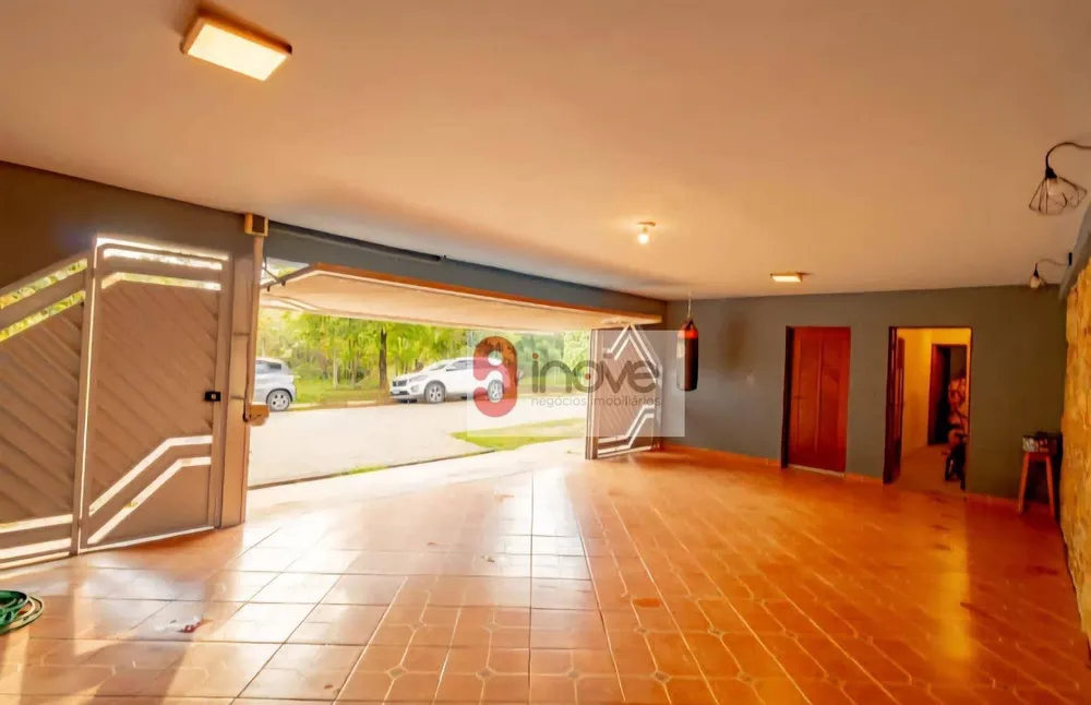 Casa, 3 quartos, 261 m² - Foto 1