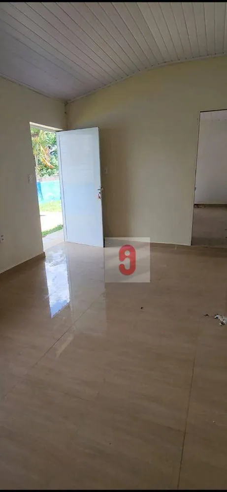 Casa, 3 quartos, 243 m² - Foto 1