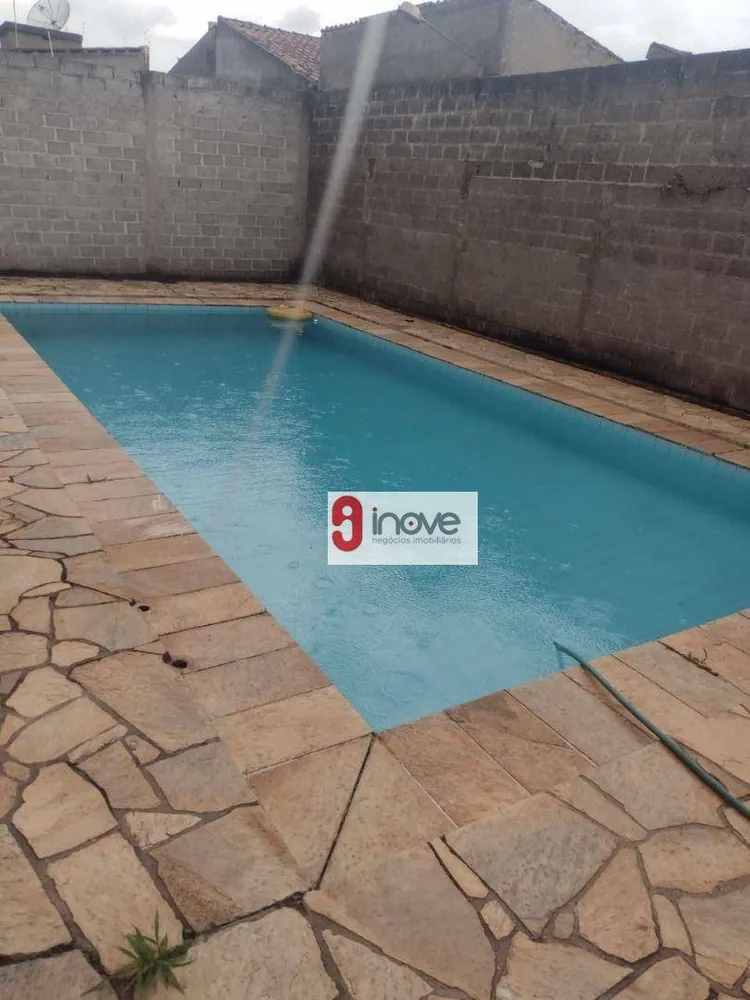 Casa, 3 quartos, 300 m² - Foto 1