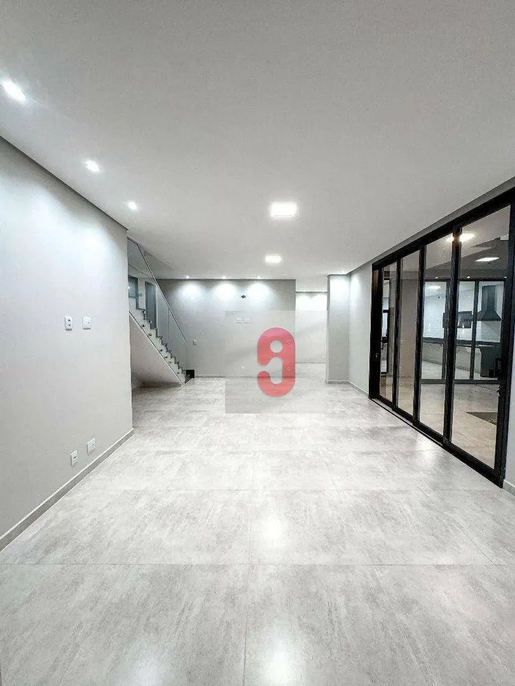 Casa, 3 quartos, 289 m² - Foto 1