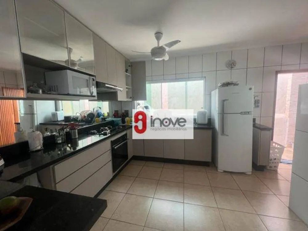 Casa, 3 quartos, 167 m² - Foto 3