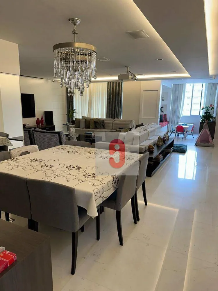 Apartamento, 3 quartos, 197 m² - Foto 1