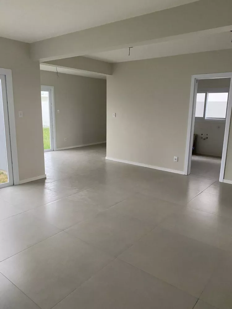 Casa à venda com 3 quartos, 400m² - Foto 3