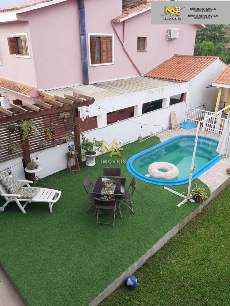 Casa à venda com 3 quartos, 300m² - Foto 1