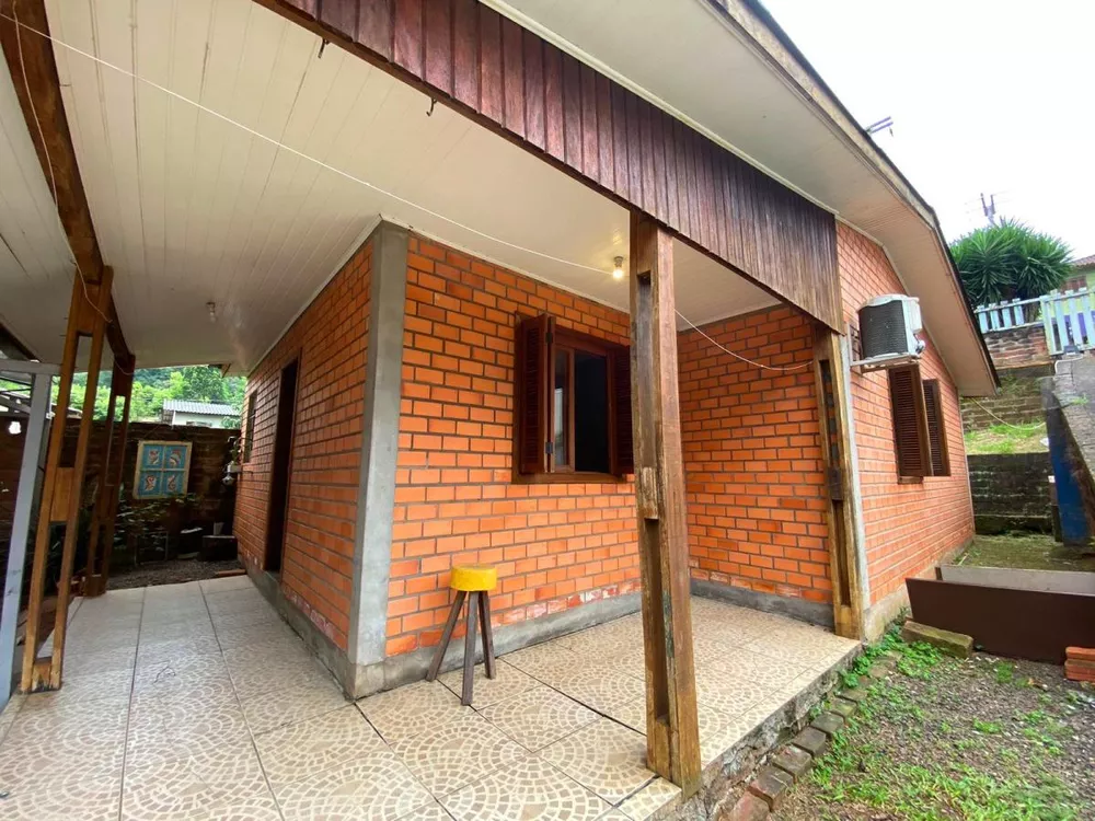 Casa para alugar com 2 quartos, 70m² - Foto 1