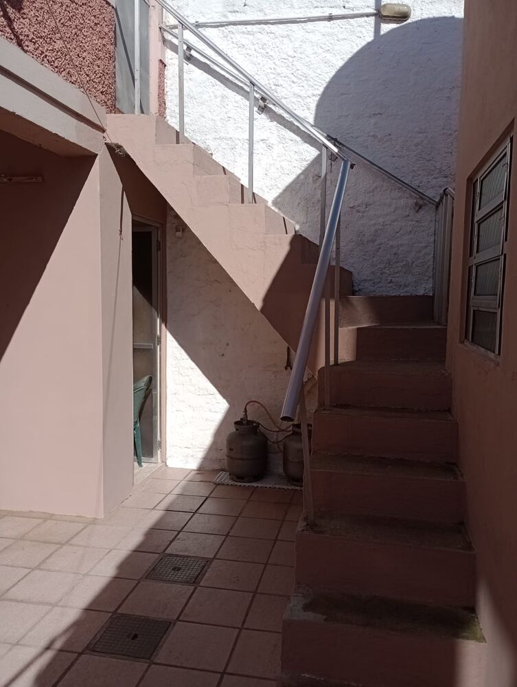 Casa à venda com 3 quartos, 220m² - Foto 12