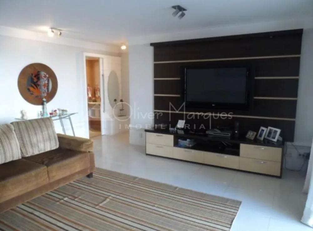 Apartamento, 3 quartos, 190 m² - Foto 2