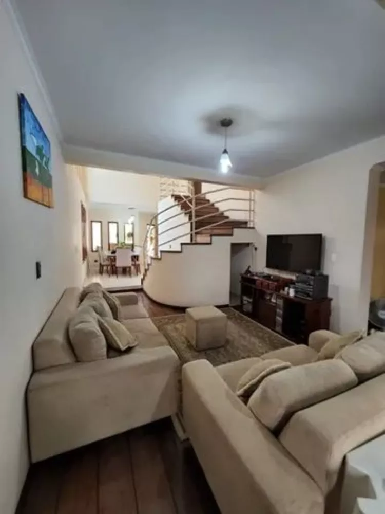 Casa, 4 quartos, 300 m² - Foto 1