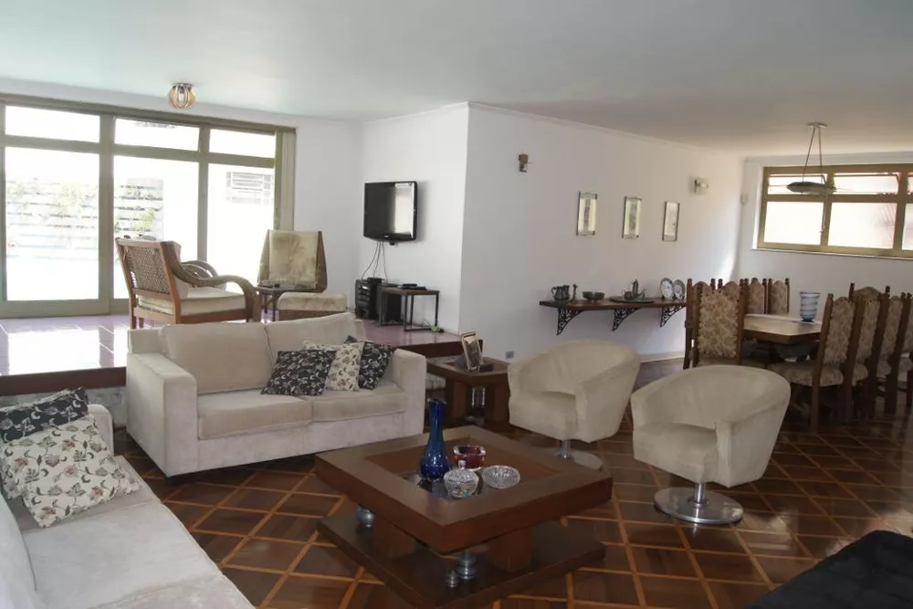 Casa, 4 quartos, 377 m² - Foto 1