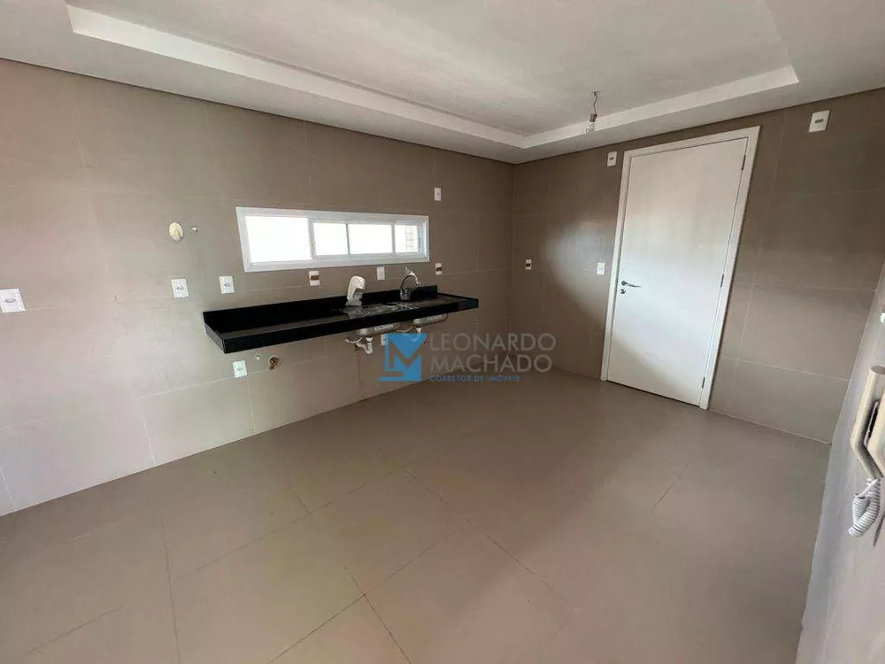 Apartamento, 4 quartos, 230 m² - Foto 13
