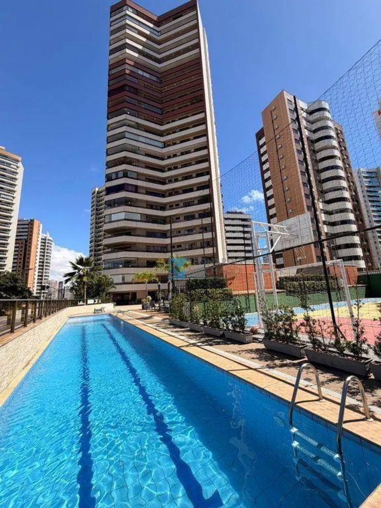 Apartamento, 3 quartos, 250 m² - Foto 1