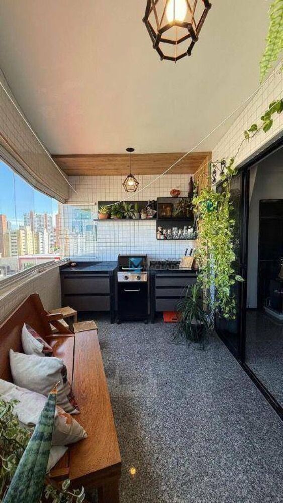 Apartamento à venda com 3 quartos, 122m² - Foto 2