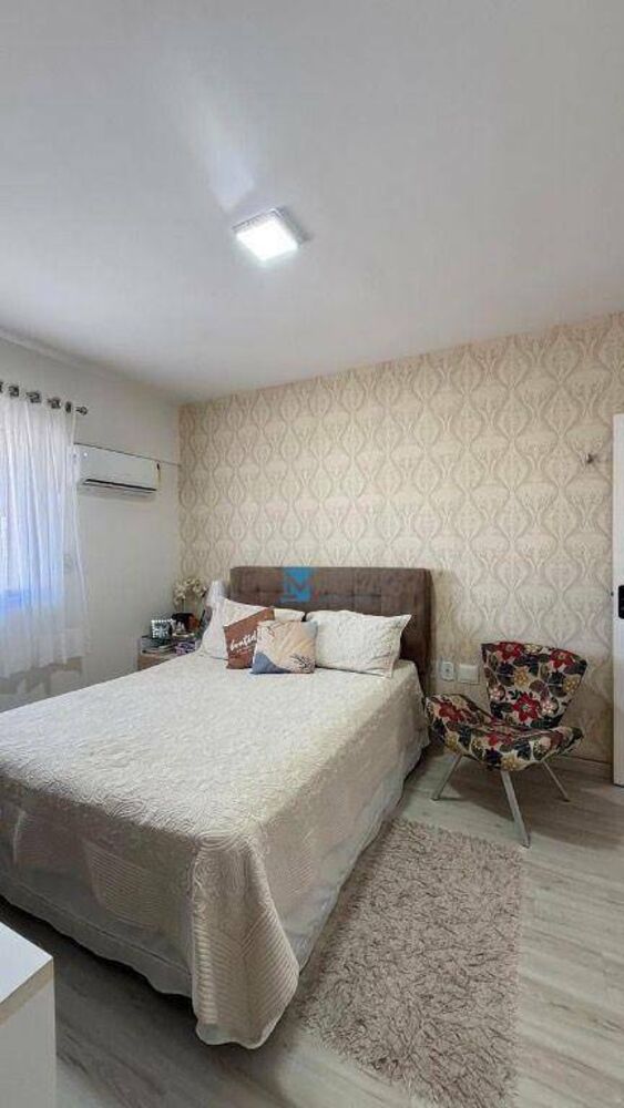 Apartamento à venda com 3 quartos, 122m² - Foto 1