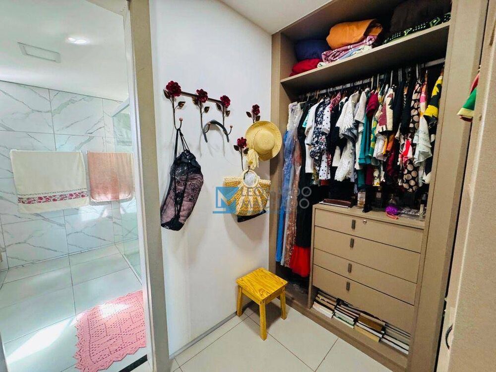 Apartamento à venda com 3 quartos, 200m² - Foto 6