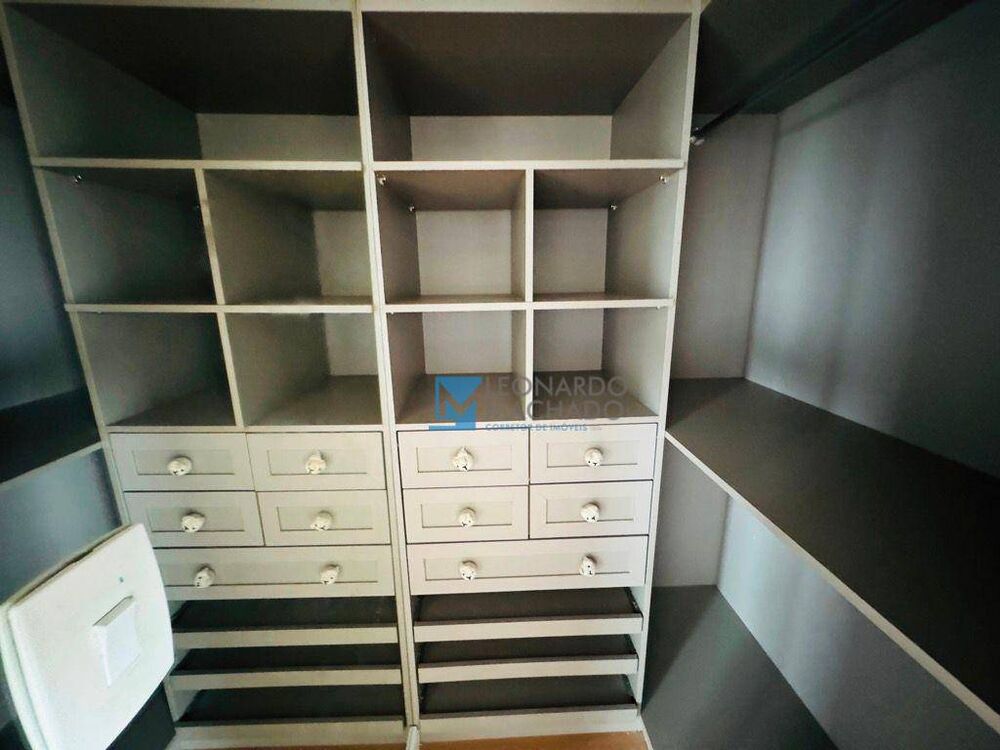 Apartamento à venda com 3 quartos, 217m² - Foto 10