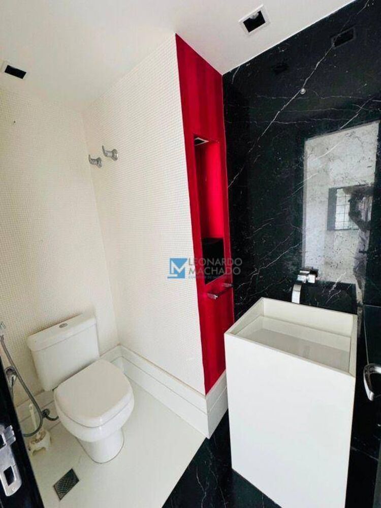 Apartamento à venda com 3 quartos, 217m² - Foto 14