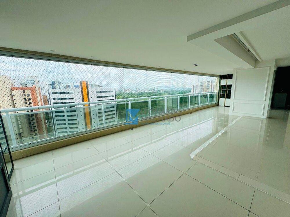 Apartamento à venda com 3 quartos, 217m² - Foto 2