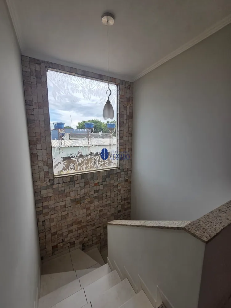 Casa, 5 quartos, 280 m² - Foto 3