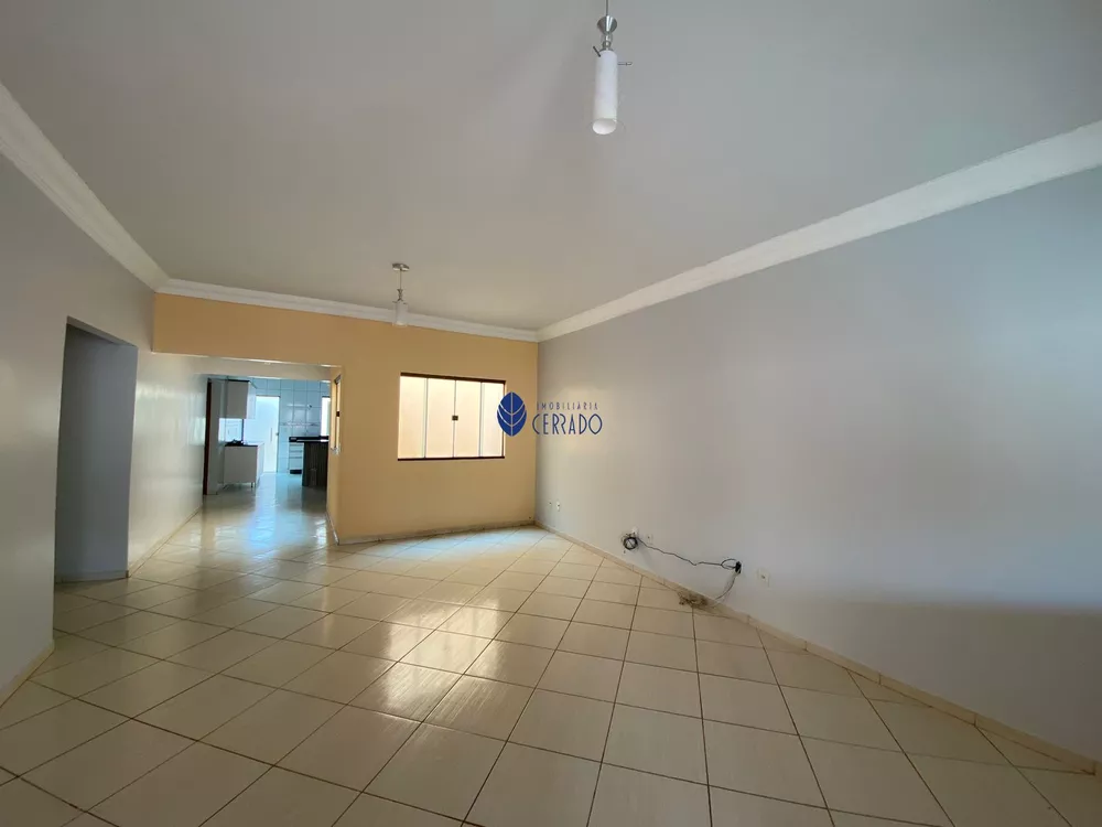 Casa, 5 quartos, 266 m² - Foto 1
