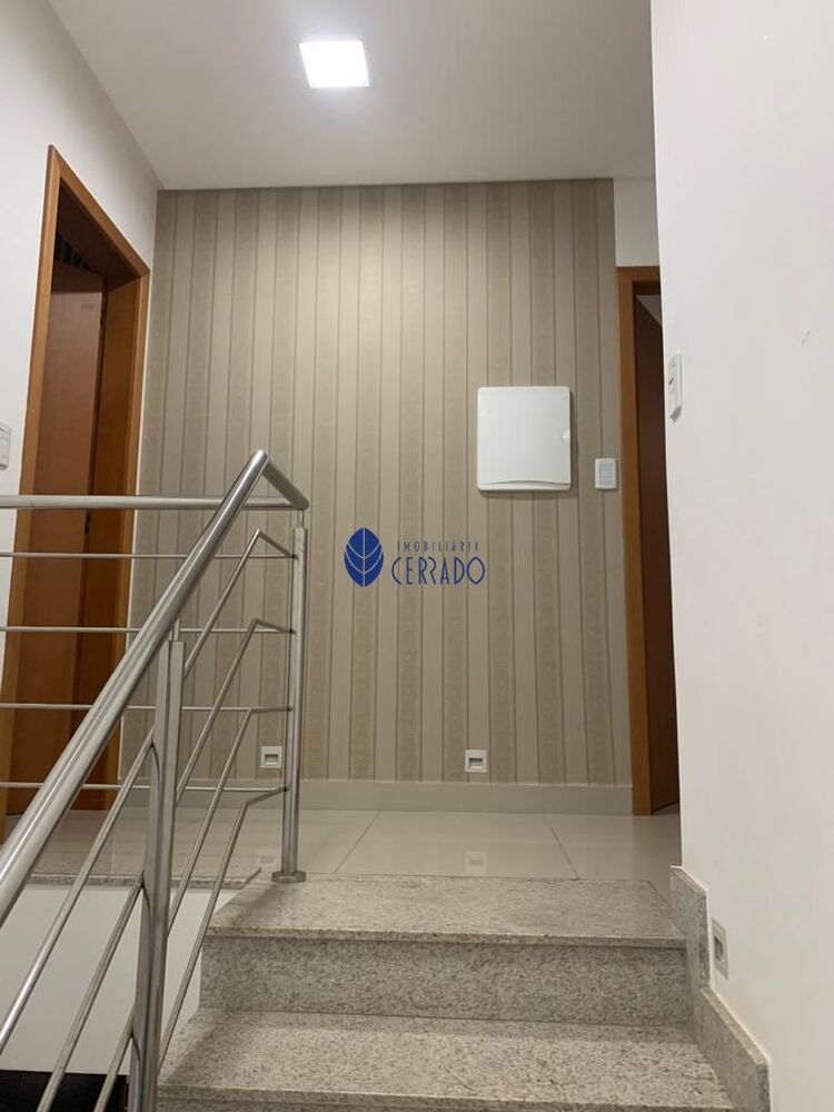 Sobrado à venda com 3 quartos, 180m² - Foto 2