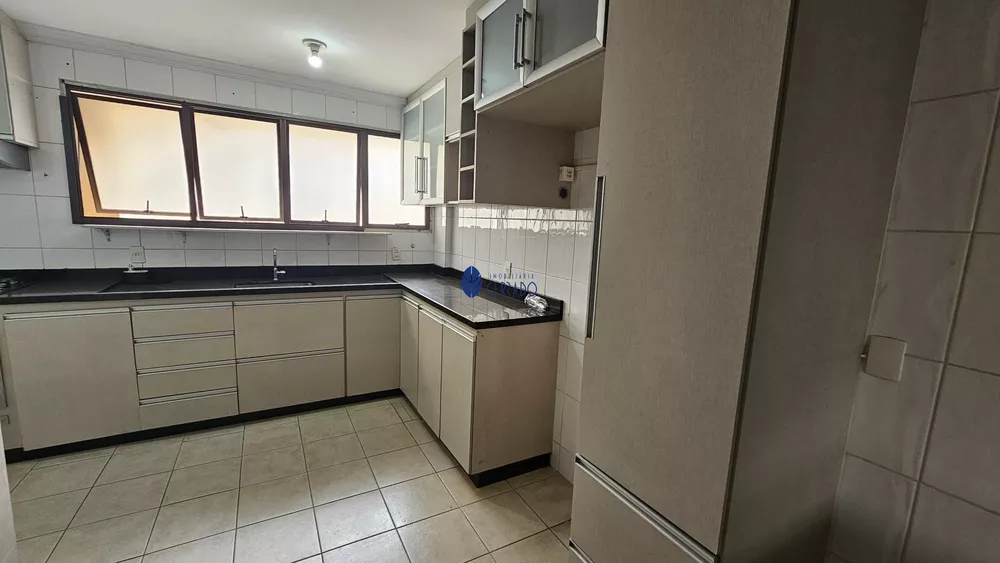 Apartamento, 3 quartos, 150 m² - Foto 2